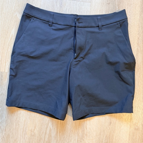 lululemon athletica Men's Navy Shorts - Picture 1 of 3